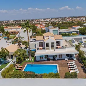  Villa Maresia Dourada