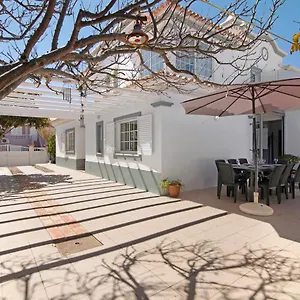  Villa Gale
