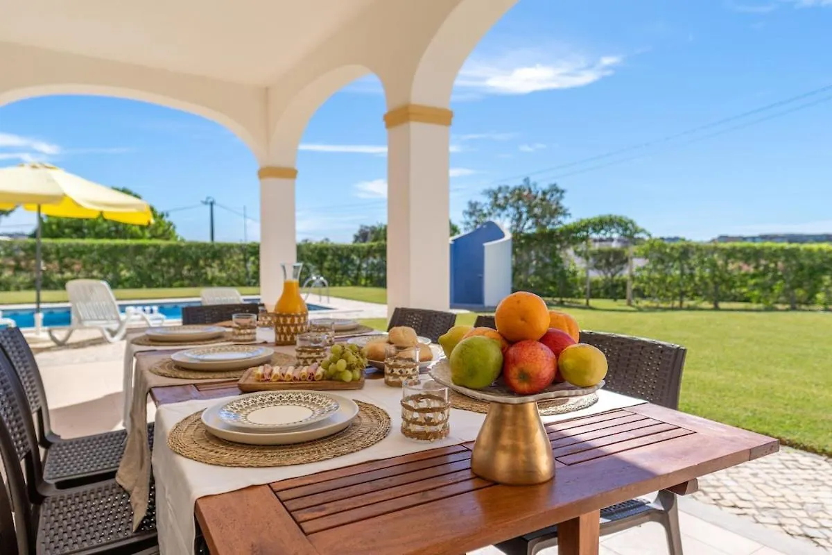 Villa Filomena Golf Paradise Guia