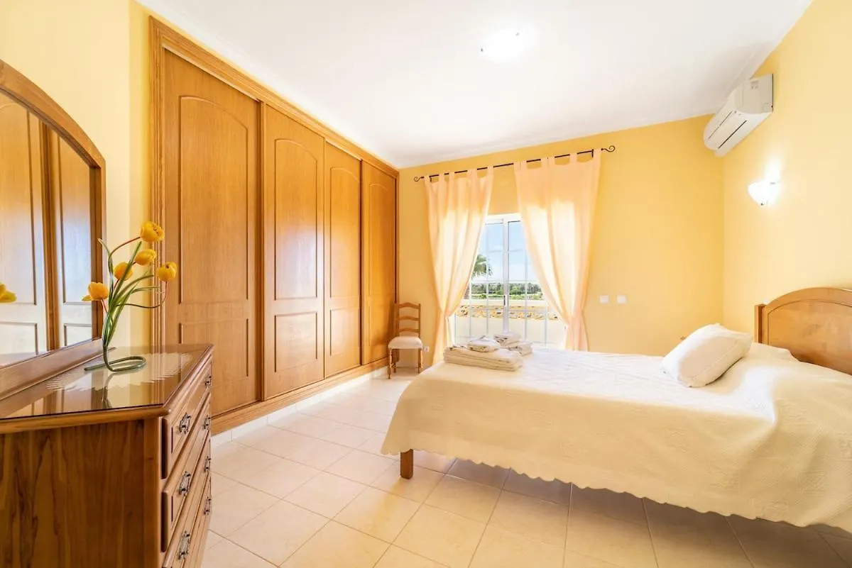 Villa Filomena Golf Paradise Guia