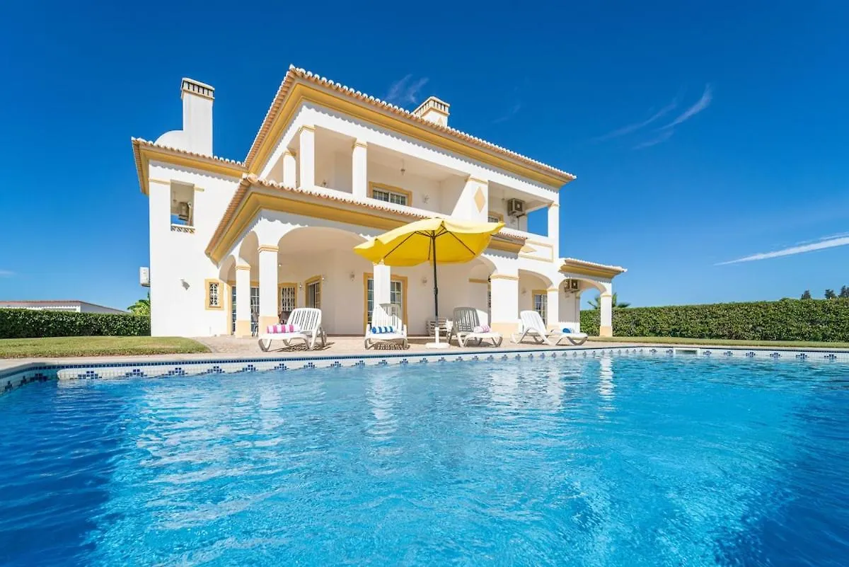 Villa Filomena Golf Paradise Guia