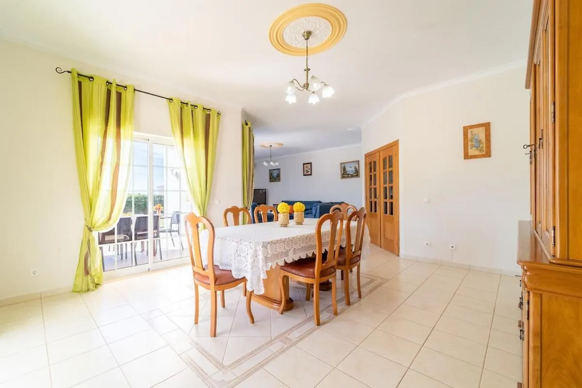 Filomena Golf Paradise Guia  Portugalsko